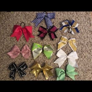 Cheerleading bows